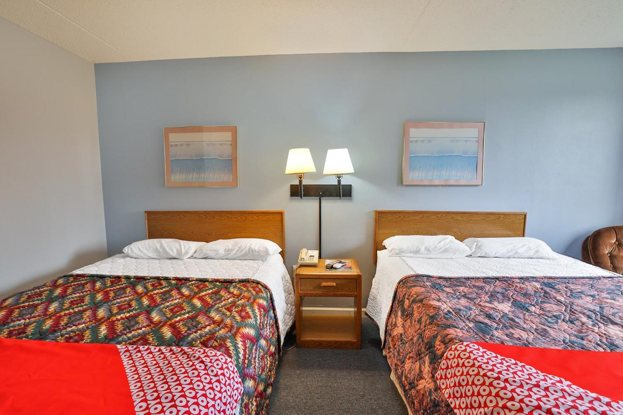 Oyo Hotel Pipestone Mn, Canterbury Park エクステリア 写真