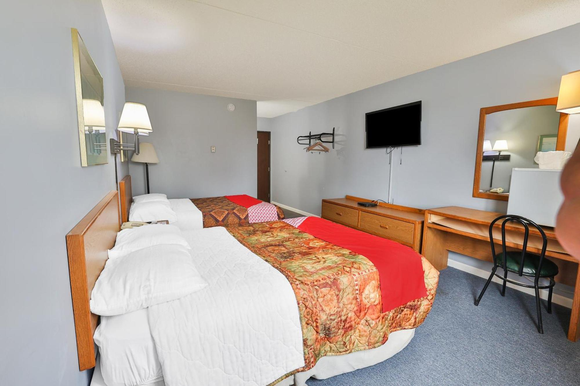 Oyo Hotel Pipestone Mn, Canterbury Park エクステリア 写真