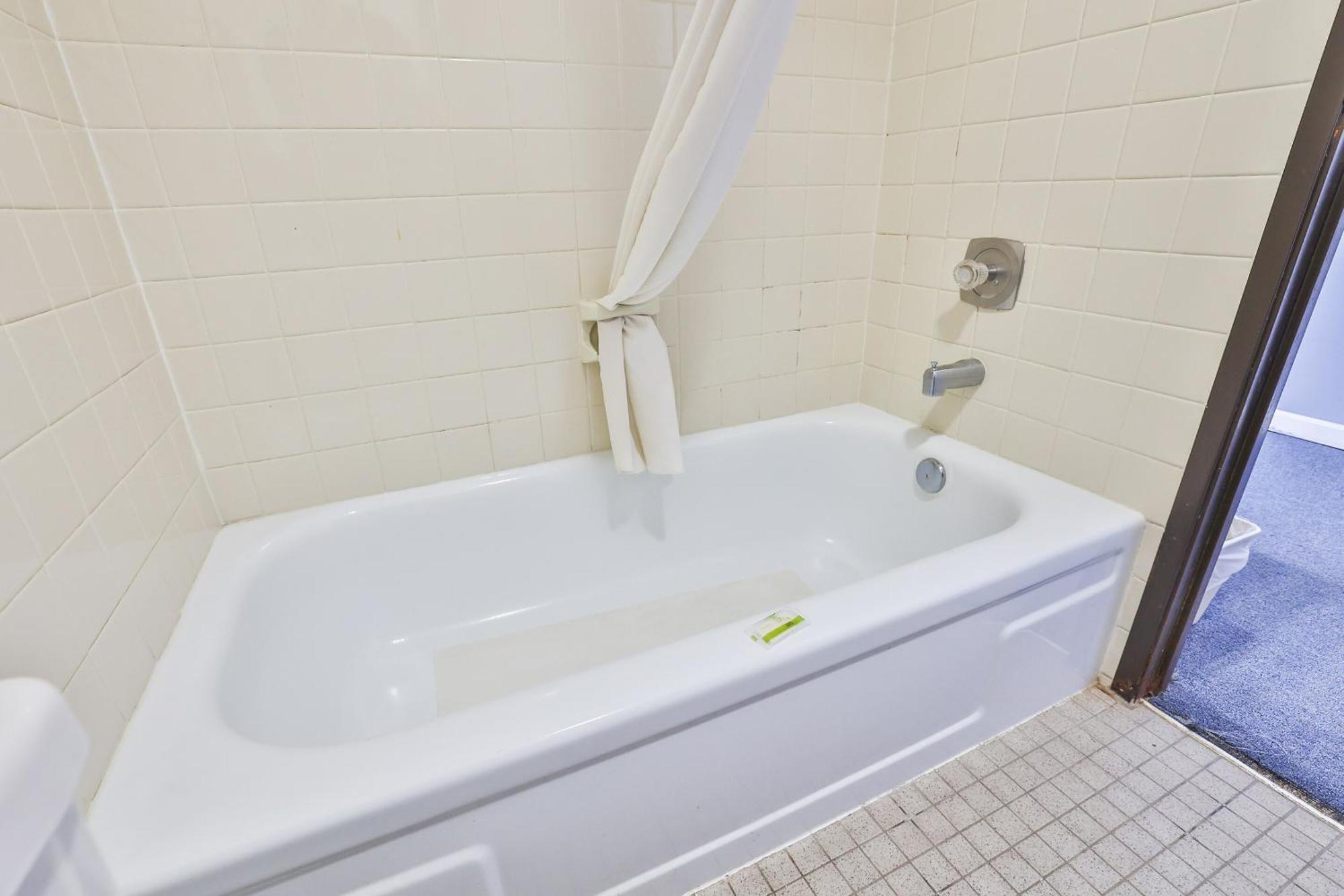 Oyo Hotel Pipestone Mn, Canterbury Park エクステリア 写真